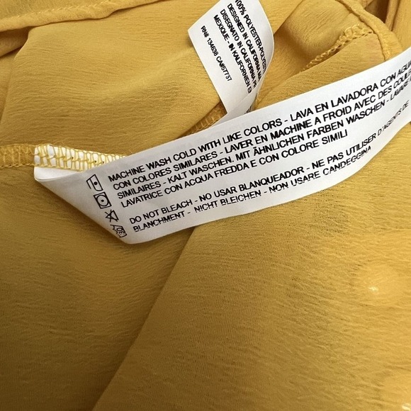 JustFab Yellow Ruffle Blouse M Tie Neck Long‎ Sleeve Boho Feminine Lightweight - Picture 7 of 11